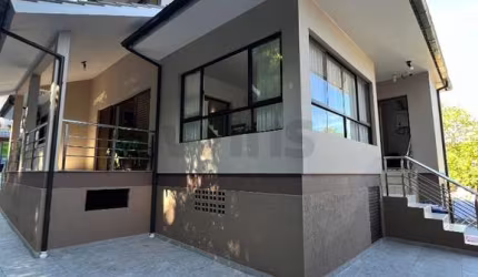 Casa na Mina Brasil 3 dormitórios 1 suíte com closet