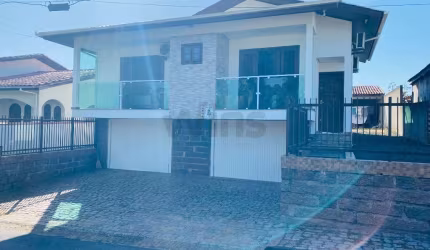 Casa com 3 quartos à venda no Laranjinha, Criciúma  por R$ 799.000