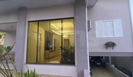 Casa a venda