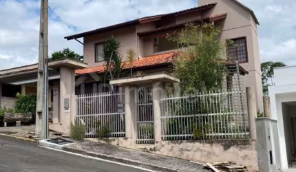 Casa 3 pavimentos