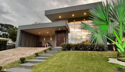 condomínio fechado, casa ampla, piscina, semimobiliado, segurança, portaria