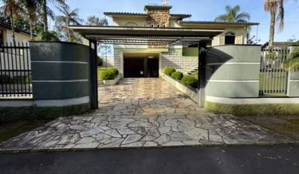 Casa 3 dormitórios 1 suíte com Amplo terreno