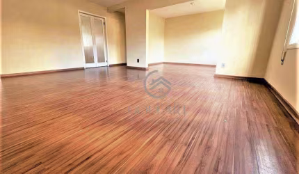Apartamento amplo central com 3 dormitórios
