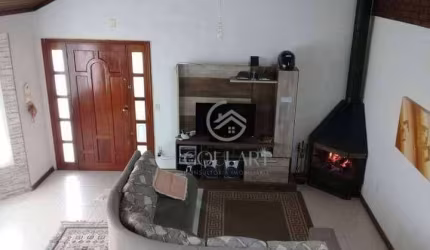 Casa com 3 dormitórios na Colina do Sol