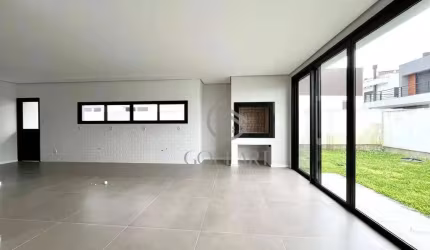 Linda casa térrea com 3 dormitórios no Alphaville