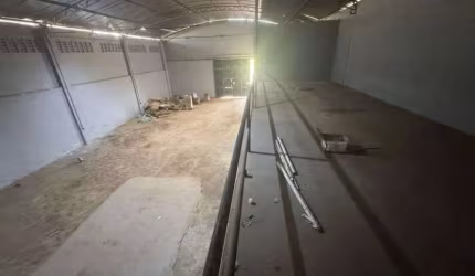 Galpão com fácil acesso 560m2