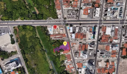 Terreno de 36 m ² de frente x 80 m ² aos fundos.