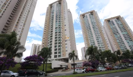Vende ap no Ecoville com 4 quartos, 2 vagas de garagem.