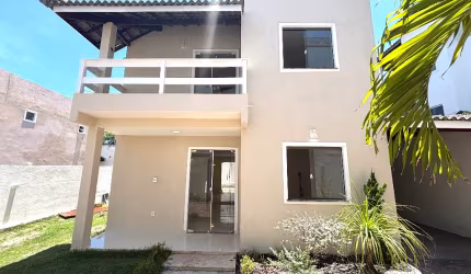 Casa triplex para locação em Ipitanga!! Prox ao Hotel Marisol.