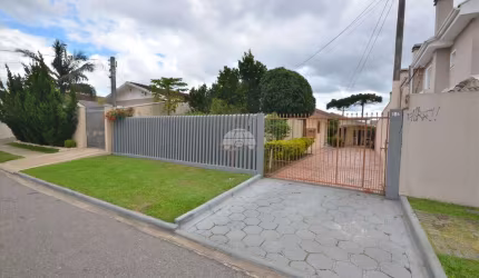 Casa com 4 quartos à venda na Rua Olga de Araújo Espíndola, 777, Novo Mundo, Curitiba, 180 m2 por R$ 790.000