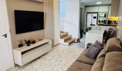 Sobrado para venda com 125 metros quadrados com 2 Suites no Centro - Balneário Piçarras - SC
