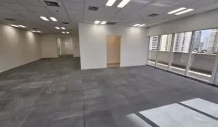 Sala Comercial no Itaim Bibi - Bacaetava Plaza