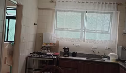 Apartamento 2 dormitórios, sendo 1 suíte. Bairro Ponta da Praia. Santos. SP.