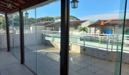 Cobertura duplex disponível para venda em Três Rios