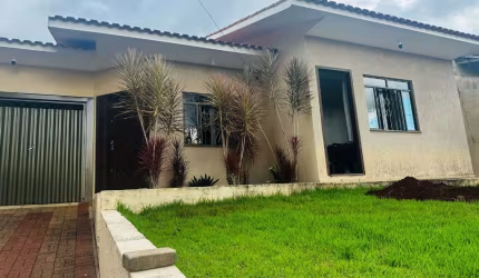 Casa com cômodos amplos