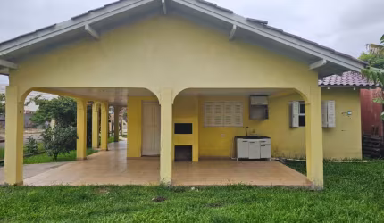 EXCELENTE CASA PERTO DO MAR NO JARDIM BEIRA MAR!
