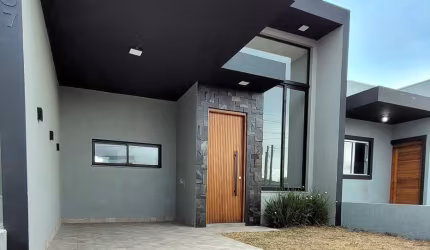 CASA COM 3 DORMITÓRIOS!