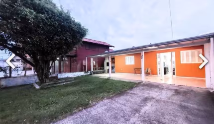 CASA A VENDA COM 2 DORMITÓRIOS, CONFIRA!