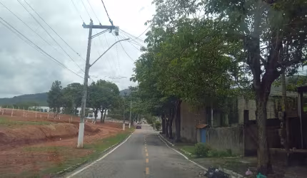 Terrenos fora de condomínio no Centro de Tanguá RJ