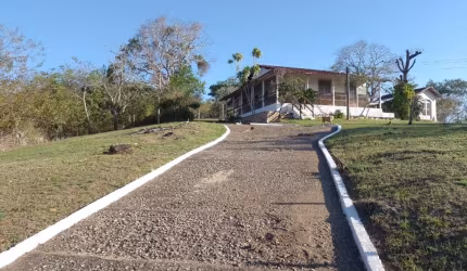 Belo Sítio, legalizado, com criação e casa sede 3 quartos, casa caseiro, curral em Itaborai  RJ