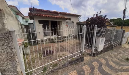 Casa com 2 quartos à venda na Rua Doutor Silva Mendes, 897, Vila Industrial, Campinas, 282 m2 por R$ 340.000