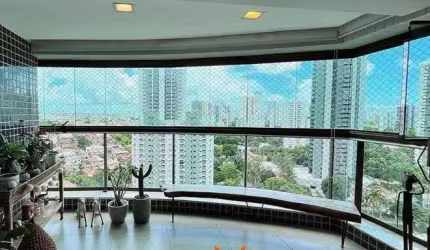 Lindo imóvel Alto Padrão em andar altíssimo no coração da Zona Norte!