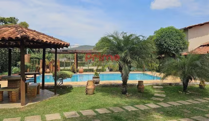 Casa para Venda em Mateus Leme, Centro, 5 dormitórios, 2 suítes, 5 banheiros, 6 vagas