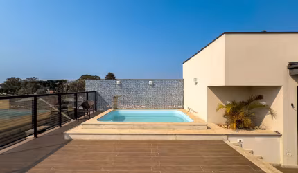 Casa em Condomínio com 3 quartos, 257 m² privativos, 3 vagas de garagem, no Fazendinha
