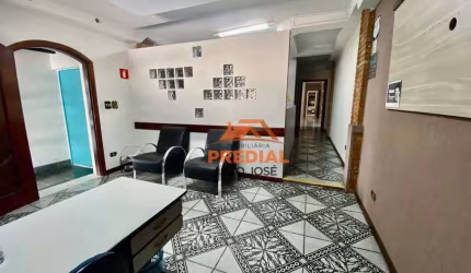 Casa com 3 dormitórios à venda, 186 m² por R$ 540.000,00 - Monte Castelo - São José dos Campos/SP