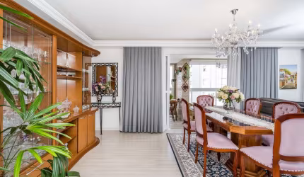 <p>Apartamento com 2 dormitórios, 01 Suíte, Piscina, Condominio Botânica - Cristo Rei - Curitiba/PR</p>