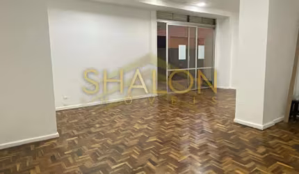 <p>LOJA EM GALERIA, PE DIREITO 7M, PROXIMO PRAÇA OZORIO, CENTRO, CURITIBA</p><p> </p><p> </p><p> </p>