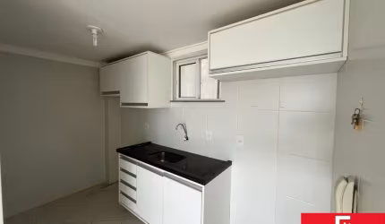 Apartamento com 2 quartos à venda na Avenida Brigadeiro Mário Epinghaus, 1, Centro, Lauro de Freitas, 56 m2 por R$ 330.000