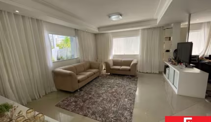 Casa com 5 quartos para alugar na Rua Pataro Machado, Centro, Lauro de Freitas por R$ 9.500