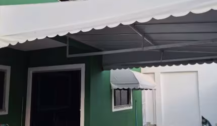 Casa com 4 quartos à venda na Rua Professor Newton Nascimento, Ipitanga, Lauro de Freitas por R$ 690.000