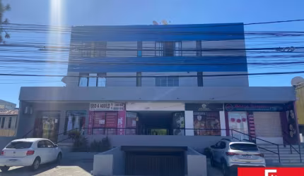 Sala comercial com 1 sala à venda na Avenida Luiz Tarquínio Pontes, Vilas do Atlantico, Lauro de Freitas por R$ 80.000