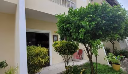Casa com 2 quartos à venda na Rua Zoraída, Vila Praiana, Lauro de Freitas por R$ 450.000