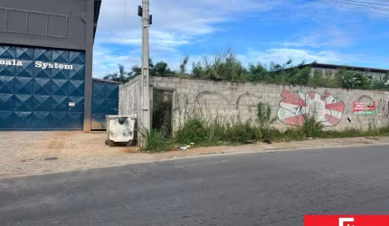 Terreno à venda na Rua Antônio Fagundes Pereira, Buraquinho, Lauro de Freitas por R$ 2.100.000