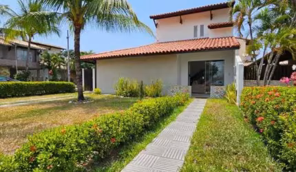 Casa com 5 quartos à venda na Rua Arlete Souza Costa, Centro, Lauro de Freitas por R$ 1.080.000