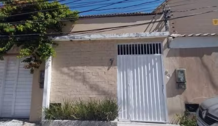 Casa com 2 quartos à venda na Rua Iraci Galvão, Ipitanga, Lauro de Freitas por R$ 420.000