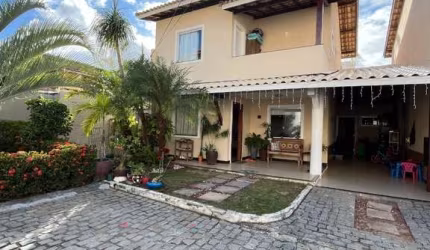 Casa com 4 quartos à venda na Rua Juracy Magalhães, Pitangueiras, Lauro de Freitas por R$ 720.000