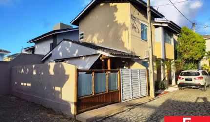 Casa com 4 quartos à venda na Rua Edgar B Franco, Buraquinho, Lauro de Freitas por R$ 765.000