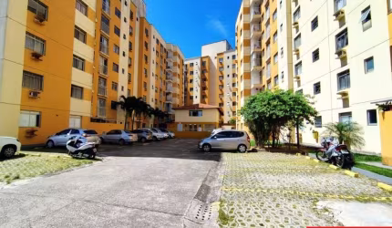 Apartamento com 3 quartos para alugar na Avenida Brigadeiro Alberto Costa Matos, Centro, Lauro de Freitas, 65 m2 por R$ 1.900