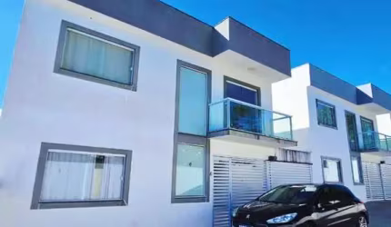Casa com 3 quartos à venda na Rua Marta Maria de Jesus, Miragem, Lauro de Freitas por R$ 765.000