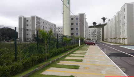 Apartamento com 2 quartos à venda na Rua Doutor Gerino de Souza Filho, 5197, Caixa D'Água, Lauro de Freitas, 42 m2 por R$ 145.000