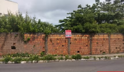 Terreno à venda na Praça Santo Amaro de Ipitanga, Ipitanga, Lauro de Freitas por R$ 400.000