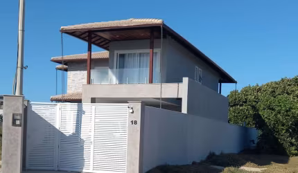 Casa à venda na Rua das Fragatas, Praia do Foguete, Cabo Frio - RJ