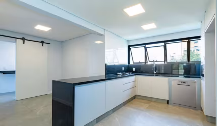 Apartamento à venda na Rua Charles Spencer Chaplin, Vila Andrade, São Paulo - SP