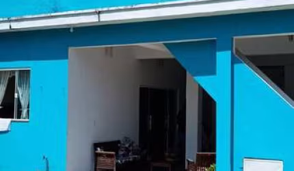 Casa à venda na Rua Vinte e Cinco de Agosto, Vila Santa Alice, Duque de Caxias - RJ