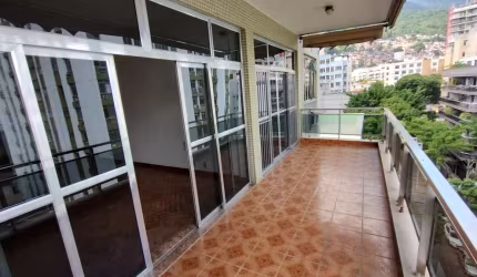 Apartamento à venda na Rua Marquês de Valença, Tijuca, Rio de Janeiro - RJ