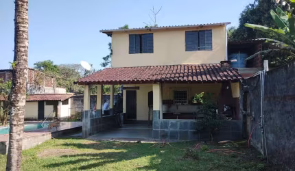 Chácara à venda na Rua Santo Antônio, Parque Boneville, Magé - RJ